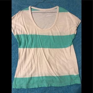 Old navy T-shirt